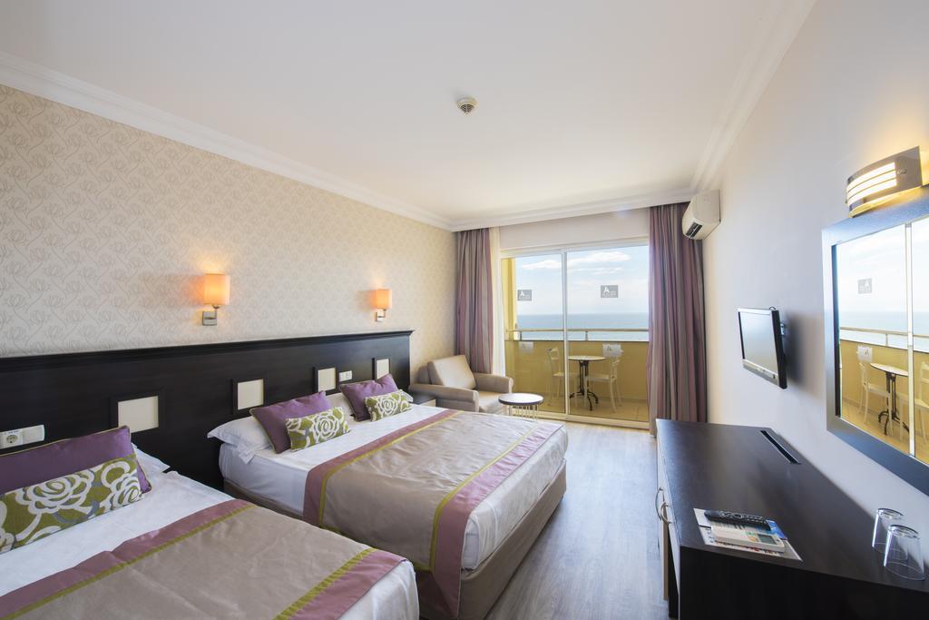 Double or Twin Room with Partial Sea View,1274987029:JPEG